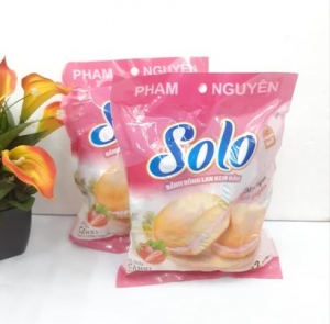Bánh bông lan kem dâu SOLO 168GR (12 cái x14gr)